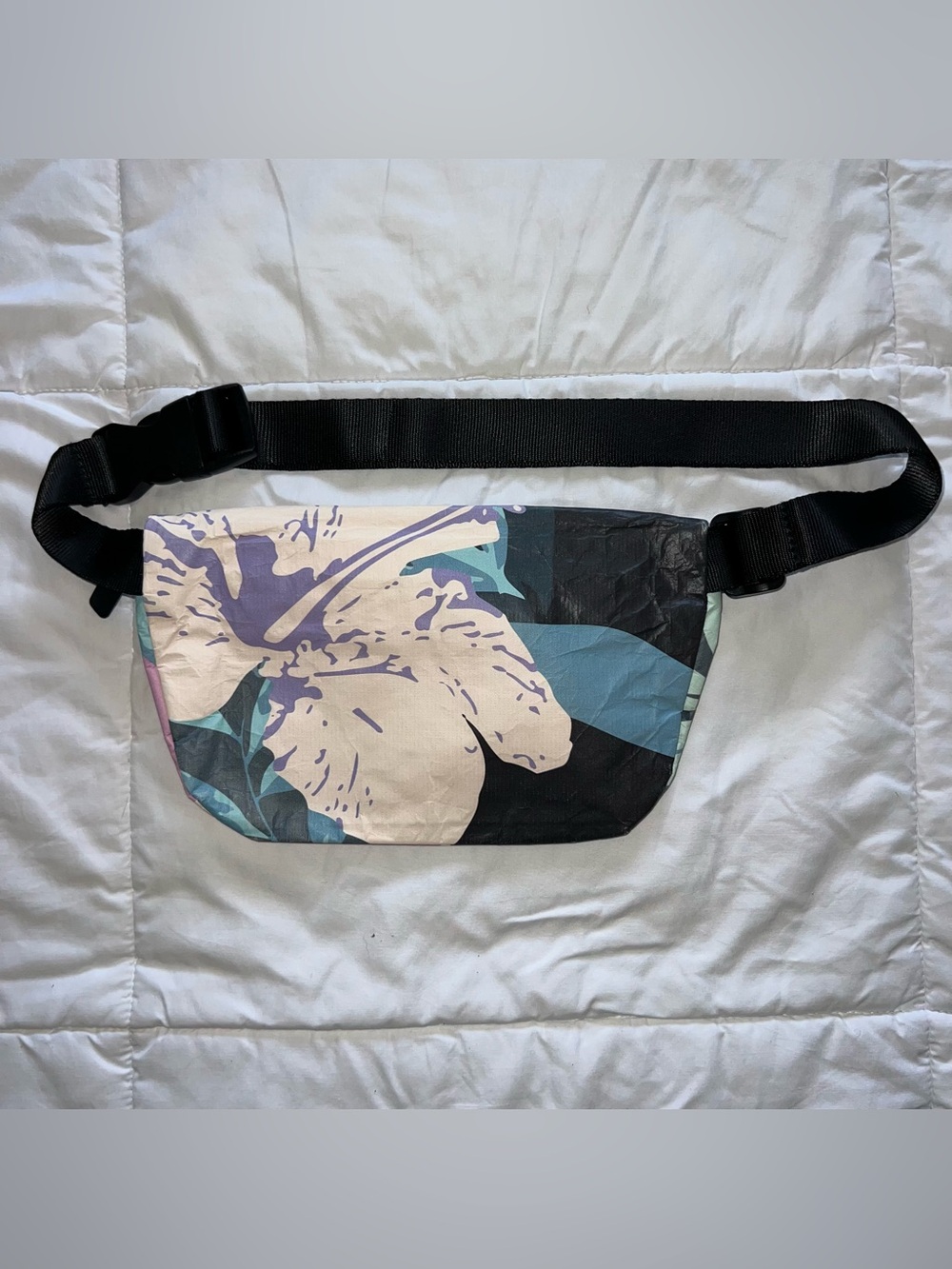 Aloha Collection Mini Hip Pack - Picture 2 of 4